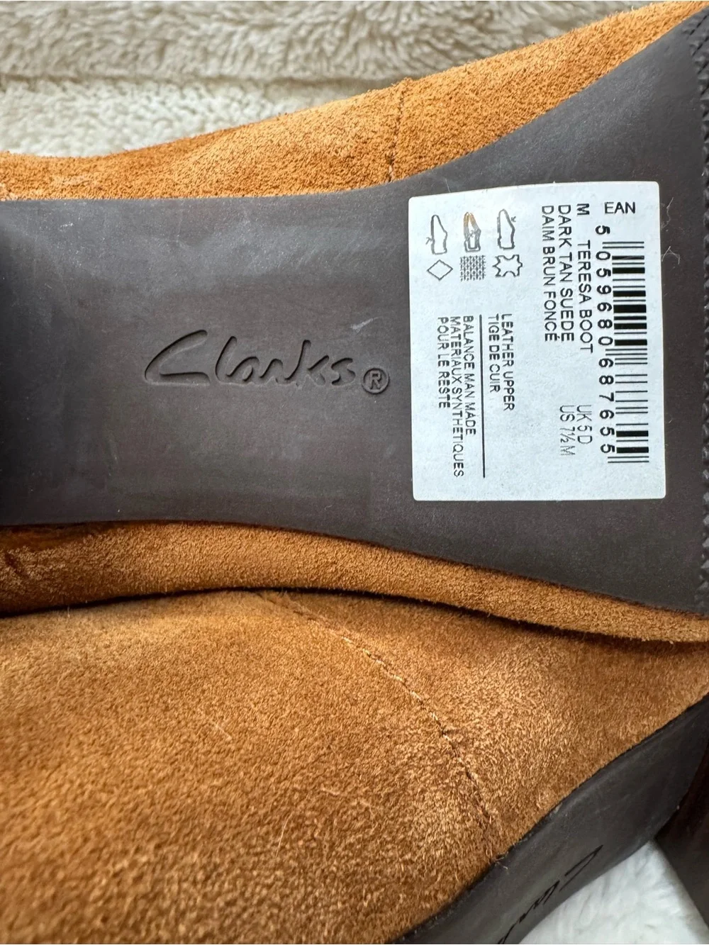 Clarks Tan Suede Ankle Booties with Stacked Heel Women’s 7.5